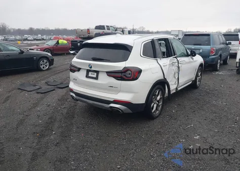 2022 BMW X3 xDrive30I z USA, uszkodzony, nr VIN 5UX53DP01N9L04952